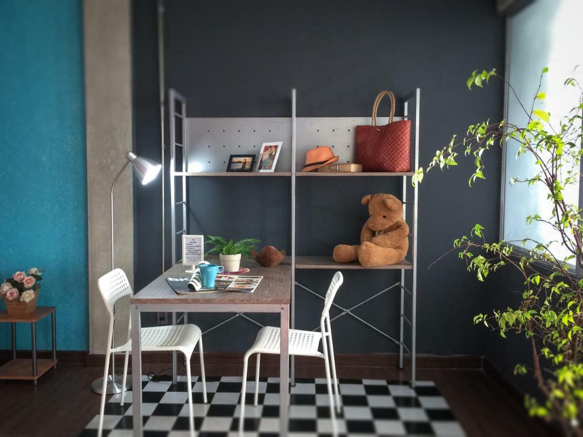 Five Stars Ratchada 19 Hostel Bangkok Buitenkant foto